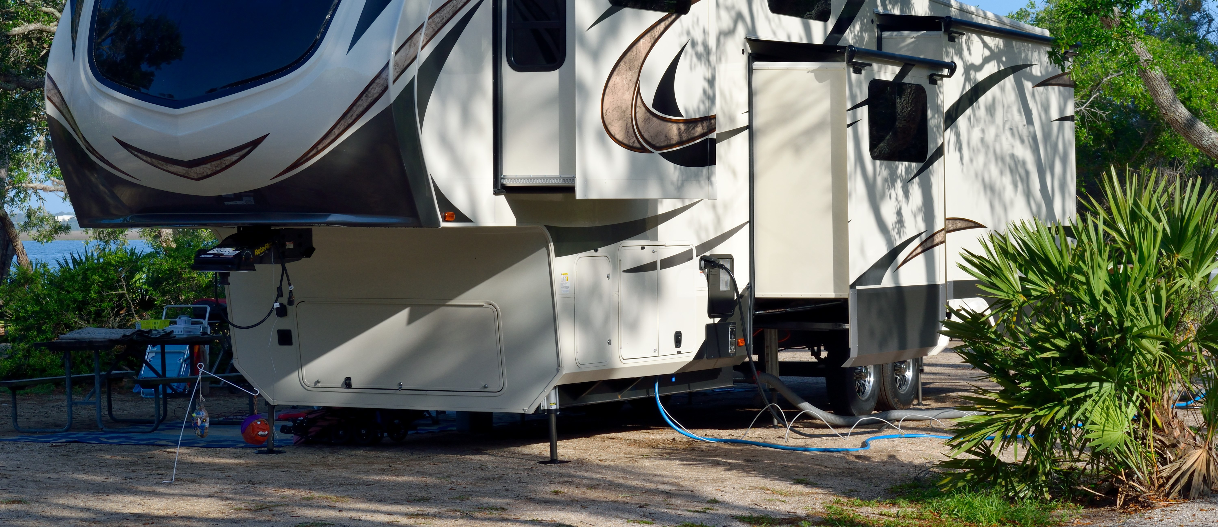 RV Converter Not Charging Battery: How to Spot the Signs